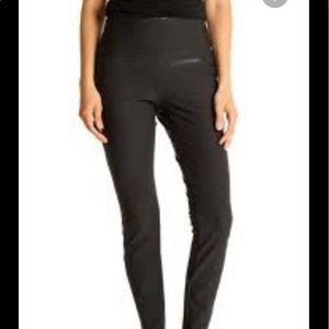 Small black skinny ankle pant, massing essentials